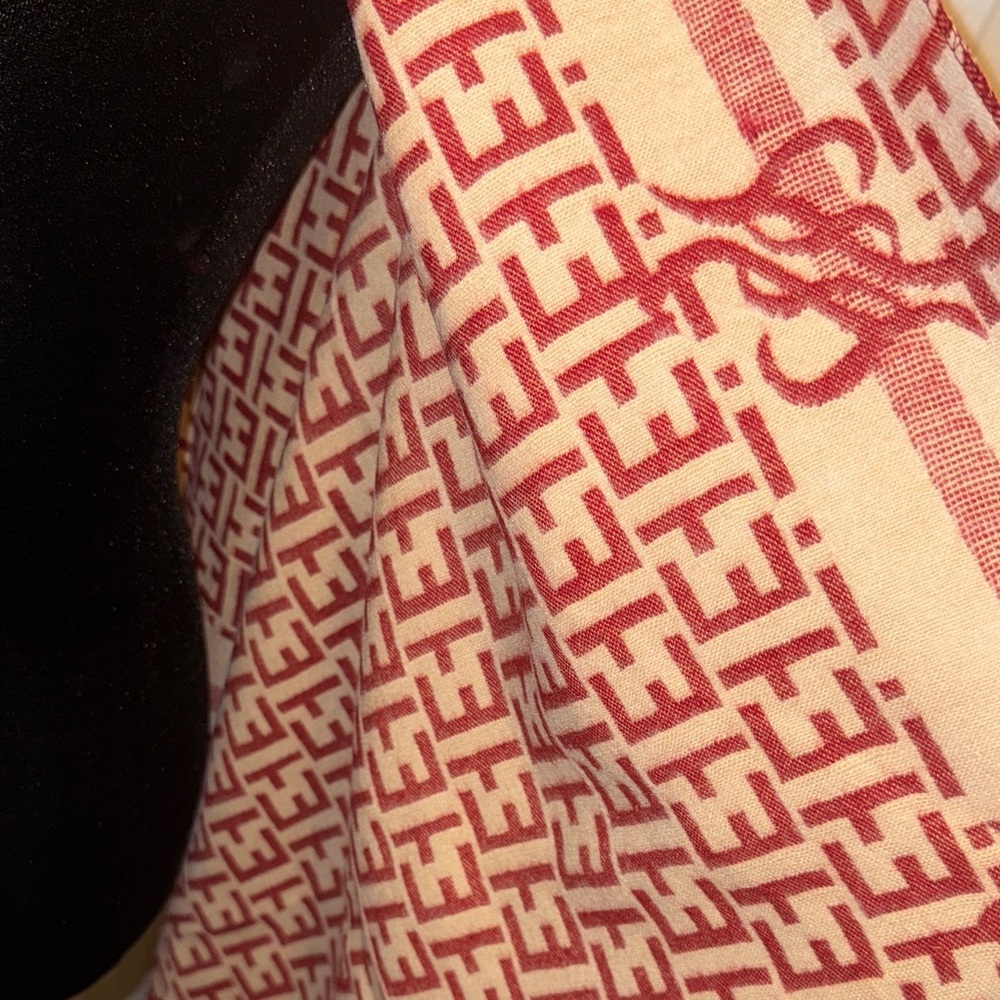 Red and White Patterned Scarf - Picture 10 of 11